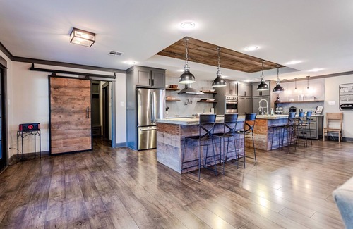 Mountainview House | Fixer Upper's "Bachelor Pad" from Season 3