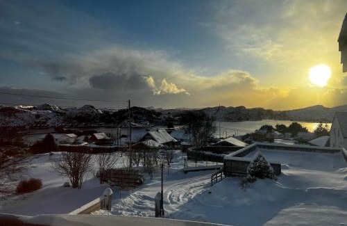 Fjell Apartment | Fjord-View Retreat with Free Parking and Fast Internet