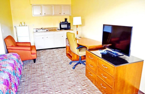 Groton Hotel | Flagship Inn And Suites