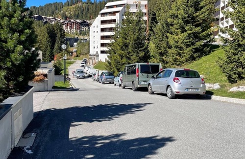 Flaine Apartment | Flaine Forêt, cosy south-facing T3, large balcony with view, 2 bedrooms, sleeps 6
