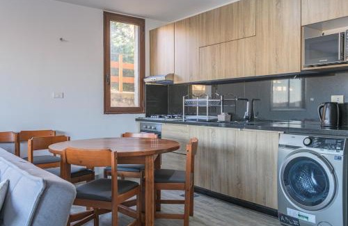 Kfardebian Apartment | Flake fall