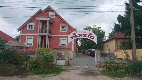 Szekesfehervar Bed & Breakfast | Flamingó Panzió