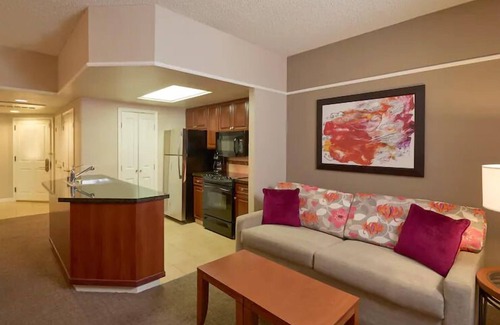 Las Vegas Condo | Flamingo, a Hilton Grand Vacations Club- 2 Bedroom