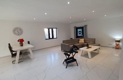 Grote Berg Apartment | Flamingo Apartment - Regal Rentals Curacao