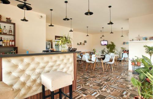 Parvenets Hotel | Flamingo Plovdiv