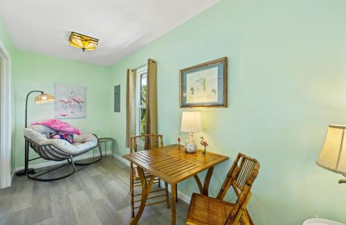 Cedar Key Apartment | Flamingo Room a Cozy Studio Retreat
