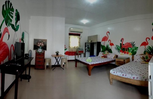Alaminos House | Flamingo Room - Fan Only at Casa Bolo - 15mins to Hundred Island