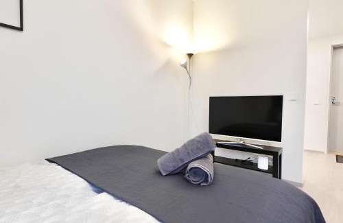 Aviapolis Apartment | Flamingo Studio, Free Parking, 2 Min to Airport and Spa