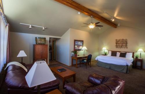 Zion National Park South Entrance Hotel | Flanigan`s Resort and Spa