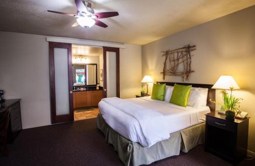 Zion National Park South Entrance Hotel | Flanigan`s Resort and Spa