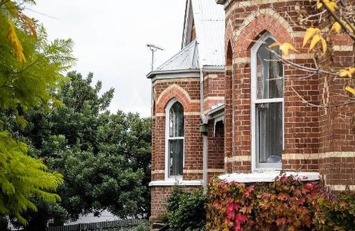 Gundagai Hotel | Flash Jacks of Gundagai