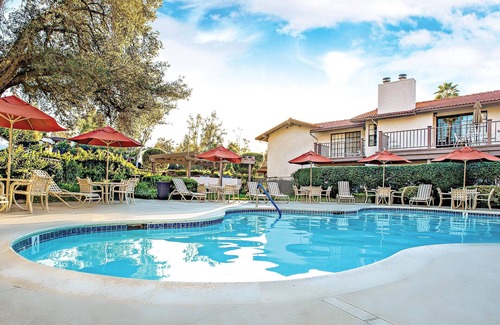 San Diego Country Estates Condo | FLASH SALE! Spacious 2BR Near Wine Country w/Resort Pool, Onsite Spa & WiFi