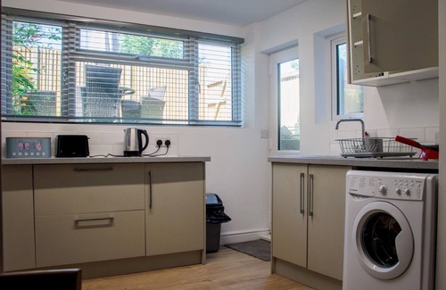 Broadstairs Apartment | Flat 1 · Blissful Beach Home With Garden | Viking Bay | Pass the Keys