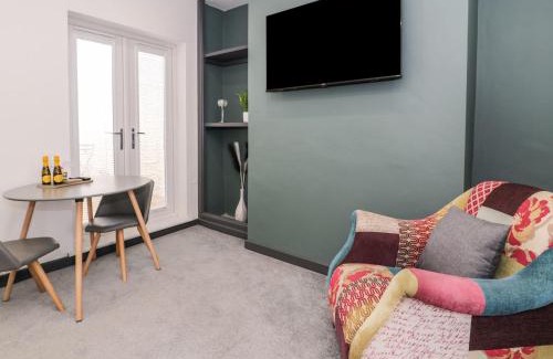 Deganwy Apartment | Flat 1, Mona House