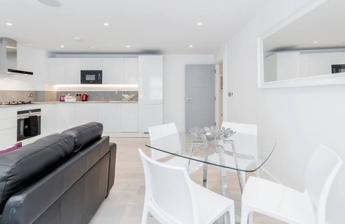Ealing Apartment | Flat 29 Walpole Court - 1 bedroom apartment
