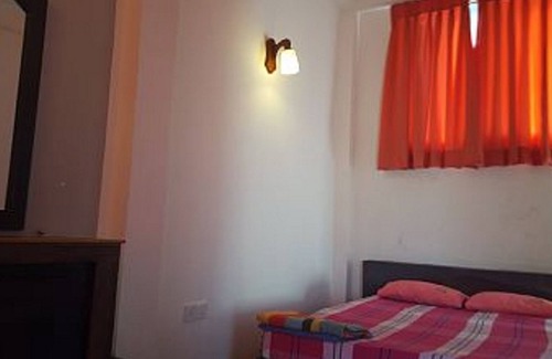 Mount Lavinia Apartment | Flat 5 - Fully Furnished Air-conditioned One Bedroom Apartment in Dehiwala