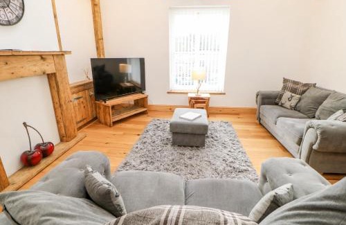 Eastgate House | Flat Above 27