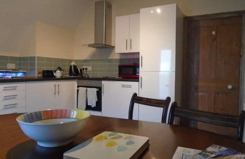 Margate Apartment | Flat, amazing balcony sea view, bike store, garden
