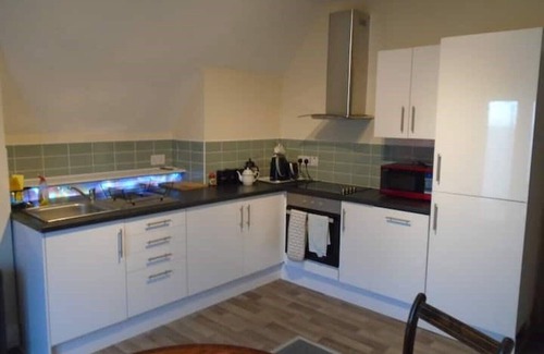 Margate Apartment | Flat, amazing balcony sea view, bike store, garden