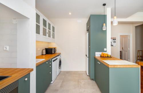 Santo Amaro Apartment | Flat Art - Luxury with private Pool & Garden