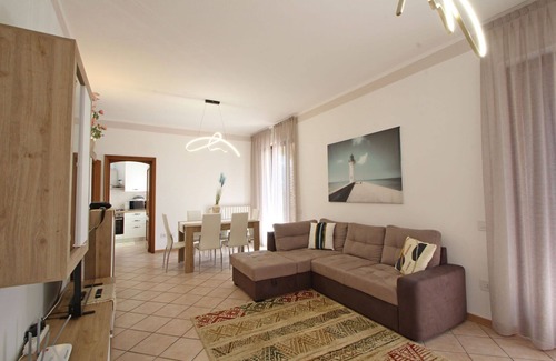 Marina di Massa Apartment | Flat at 350m from the Sea with A/C