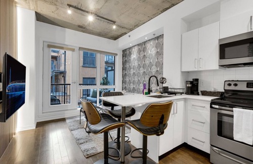 Milton Park Apartment | Flat at the Foot of the Mountain W/Parking