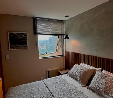 Centro Apartment | Flat completo no Edifício Prime - Centro de Itaboraí - com vista para praça central da cidade