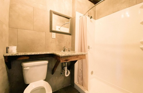 Cape Fair Hotel | Flat Creek Lodge