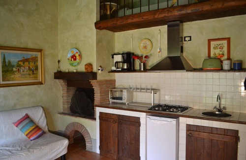 Monteleone d'Orvieto Apartment | Flat Il Fienile Del Sole, Wifi, Perugia