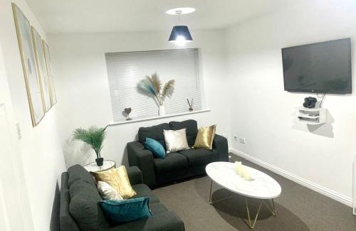 Harrow Apartment | Flat in London- Modern 2 Bedroom Apartment Harrow near Wembley