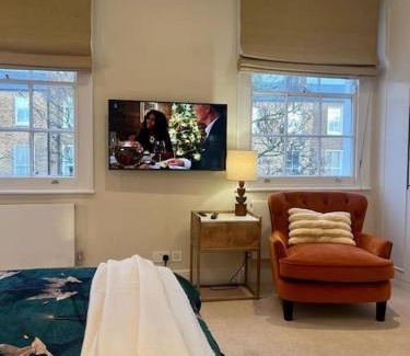 Holland Park Apartment | Flat in the heart of Holland Park