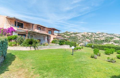 Punta Sardegna Apartment | Flat La Quercia