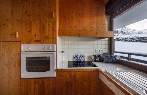 Le Planellet Apartment | Flat - Le Whivern: A stone's throw from the village centre