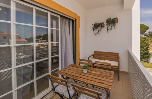 Vale de Carro Apartment | Flat Pinheiro OCV - 5min Beach