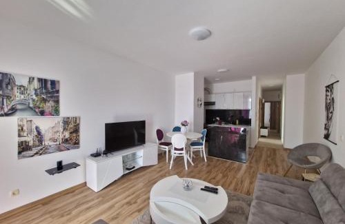Rafajlovici Apartment | Flat Rafailovic One minute to Beach