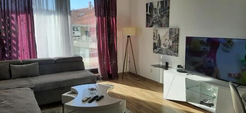 Rafajlovici Apartment | Flat Rafailovic One minute to Beach
