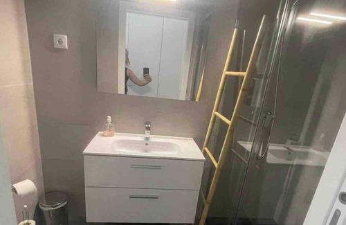 Tondela Apartment | Flat spacious and tidy - Close stadium + Wifi+ac