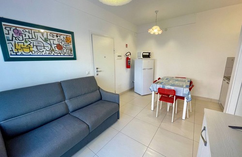 Porto Santa Margherita Apartment | Flat with a private garden next to the sea