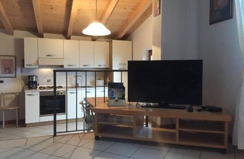 Castelletto Apartment | Flat with a view of the water