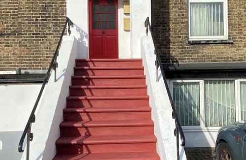Margate Apartment | Flat with lovely view of sea. Parking space.