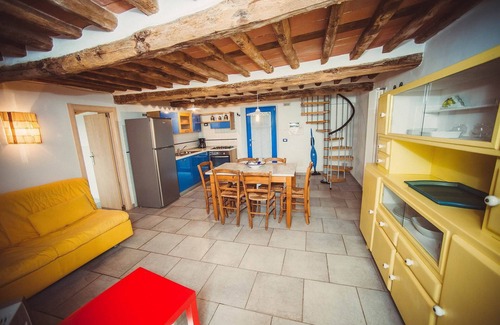 Massa Apartment | Flat with terrace,A/C, Wi-Fi, pool, e-car charging station, family friendly