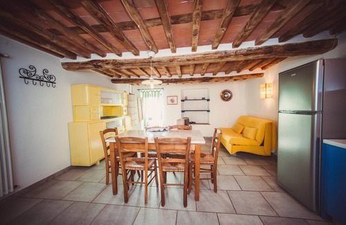 Massa Apartment | Flat with terrace,A/C, Wi-Fi, pool, e-car charging station, family friendly