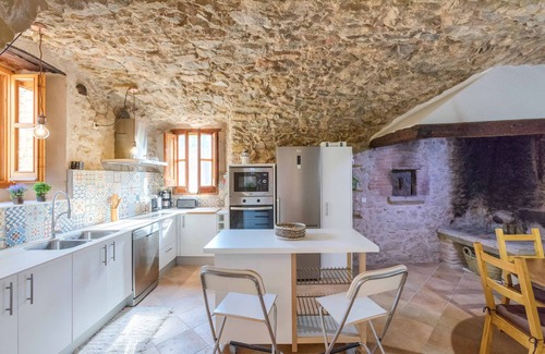 Sant Jordi Desvalls Villa | Flateli El Racó de Diana