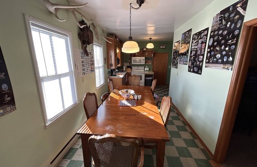 Robinson House | Flatland Lodge