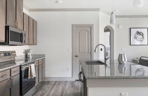 Manor Apartment | Flats 1BD 11 - One Bedroom Apartment, Sleeps 2