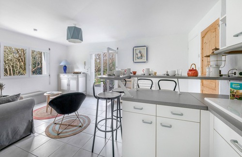 Pornic Apartment | Flatwith garden 300m from the beach, for 4