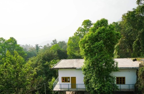 Chithirapuram House | Flavor & Relaxing Stay/Spice Plantation/Munnar