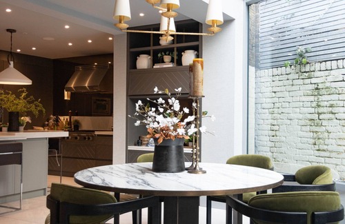 Holland Park House | Flawless Hideout in central London