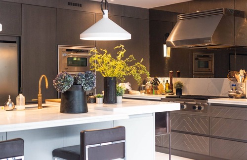 Holland Park House | Flawless Hideout in central London