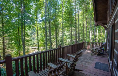 Fleetwood House | Fleetwood Falls Cabin near Boone- Community River & Lake Access, Dogs OK